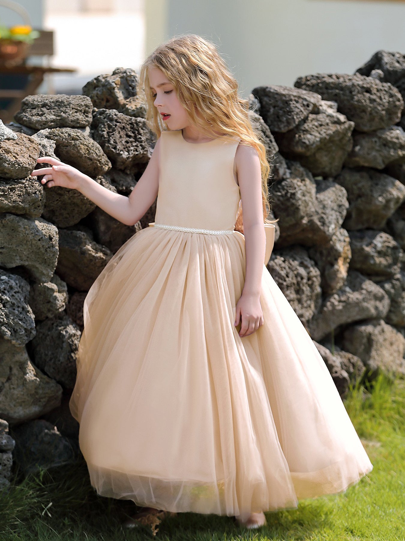 Classic Solid Color Tulle A-Line Flower Girl Dress with Full Skirt