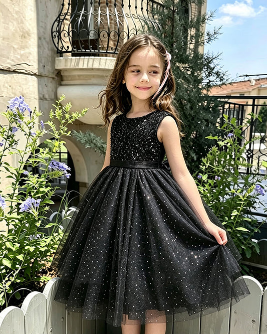 Classic Audrey-Inspired Black Sleeveless Sequin Star Tulle Ball Gown