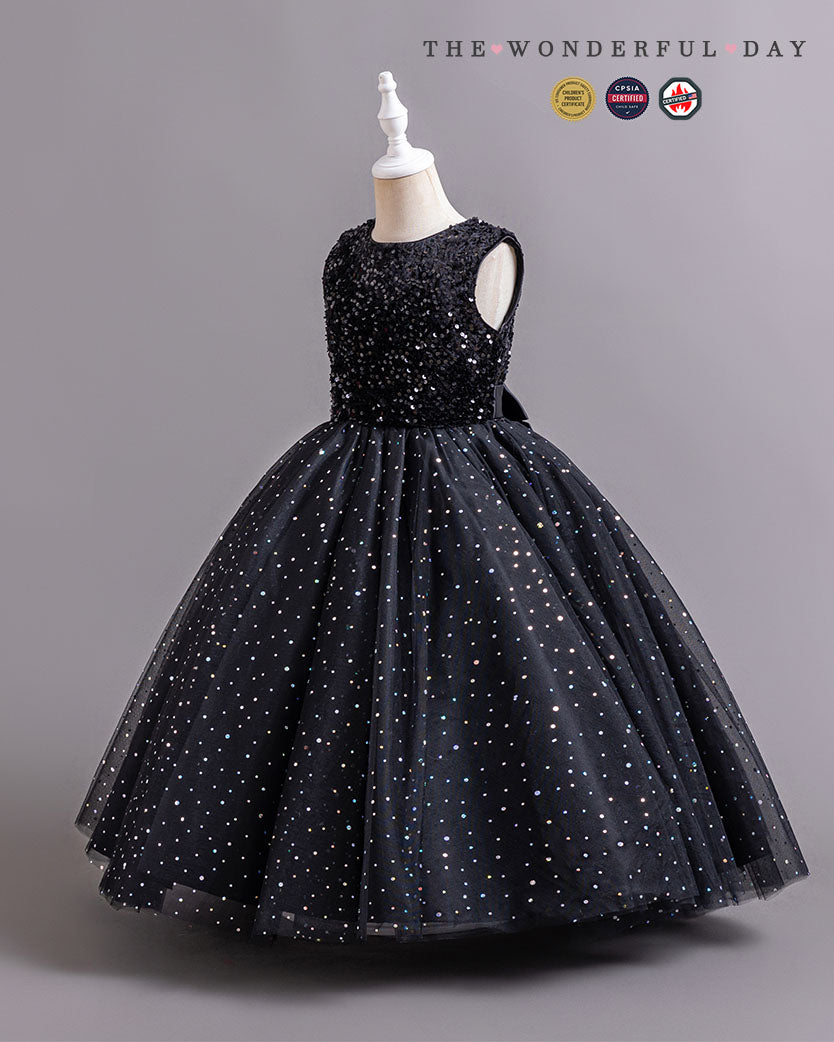 Classic Audrey-Inspired Black Sleeveless Sequin Star Tulle Ball Gown